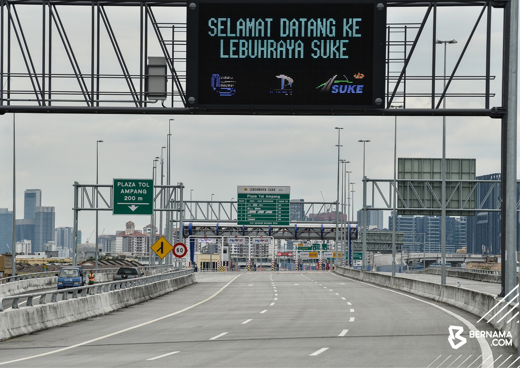 Pengguna Lebuhraya Suke Dinasihat Tidak Berhenti Di Bahu Jalan M Update