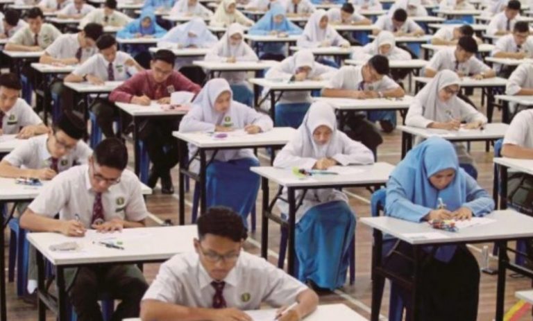 SPM 2020: 401,105 Calon Mula Duduki Peperiksaan Dalam Norma Baharu - M ...