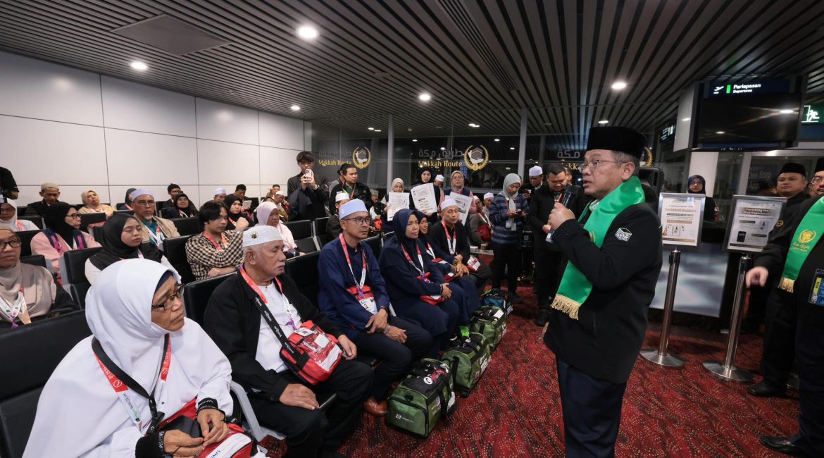 Kumpulan Pertama 284 Jemaah Haji Malaysia Berlepas Ke Tanah Suci